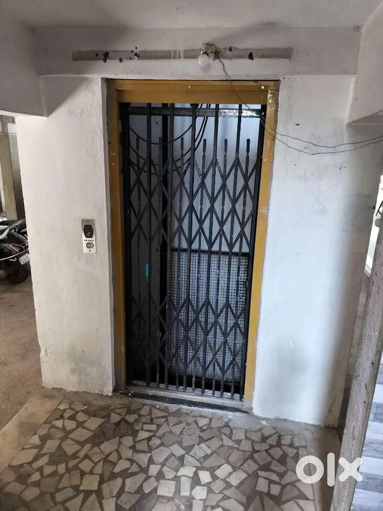 1 BHK SEMI FURNISHED FLAT FOR SALE