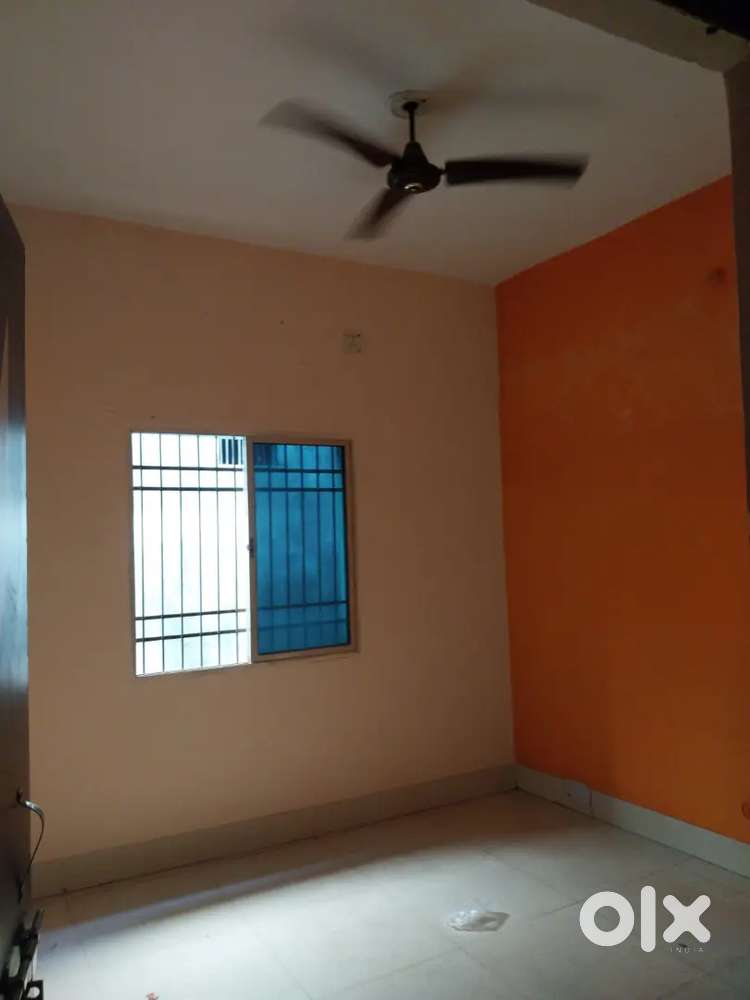2bhk flat available for rent in bhalubasha near Hanuman mandir