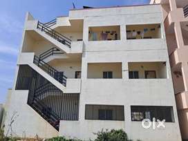 Independent Apartment with 5 Houses
