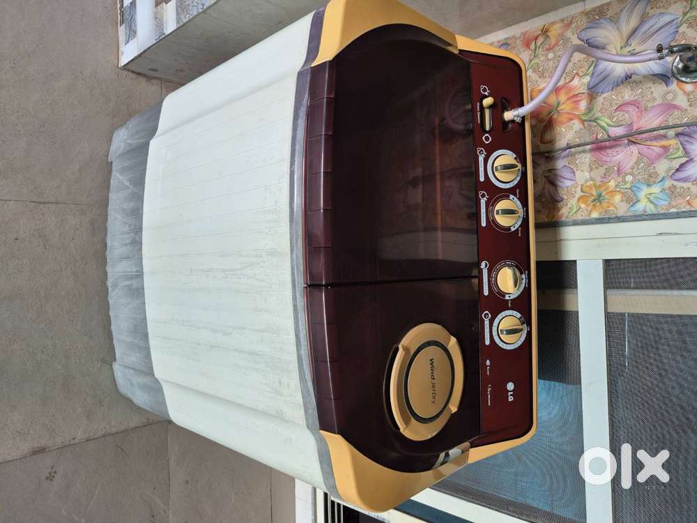 LG Semi Automatic Washing Machine available for sale at Rs.4000/- only