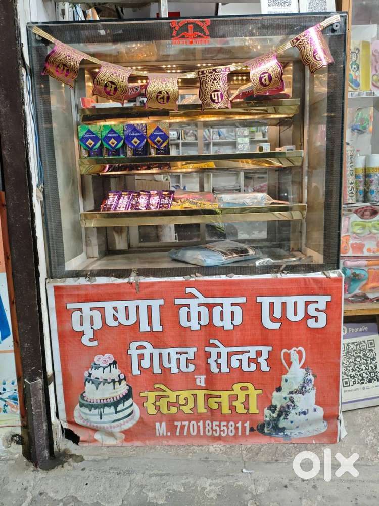 Cake & Pastry Display Counter with Built-in Fridge – Excellent