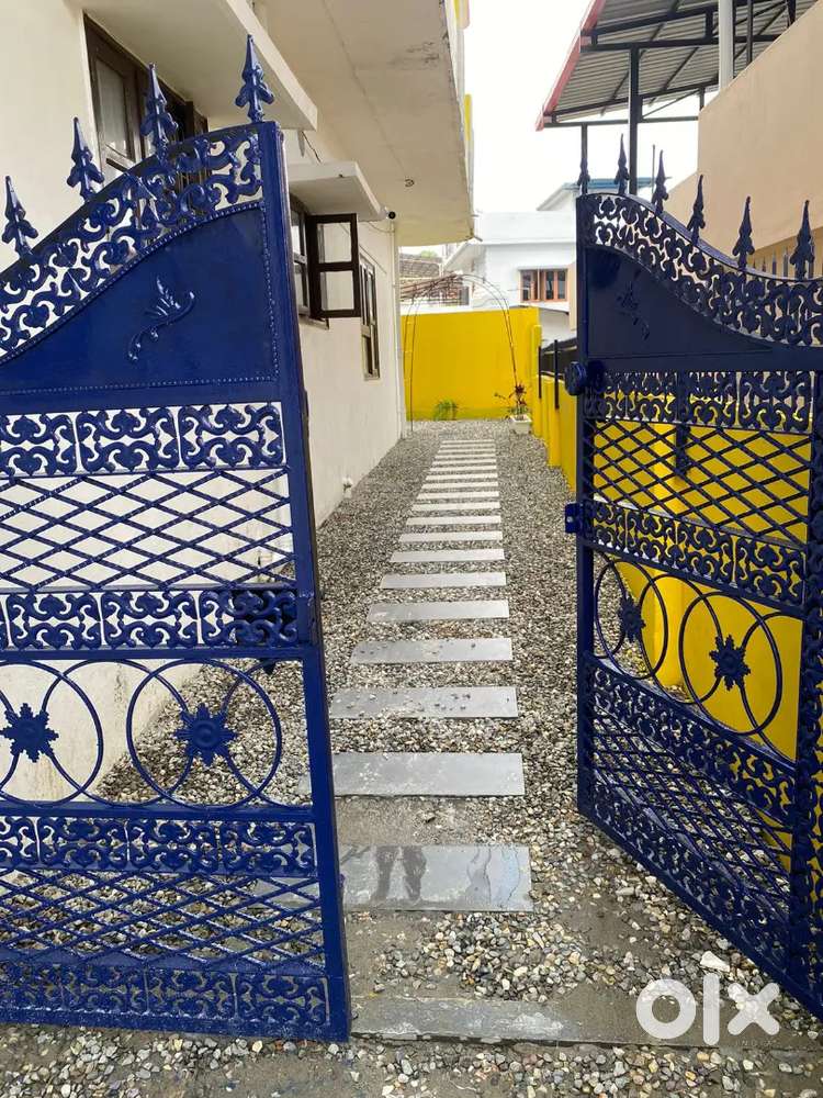 Rahi a boutique house at prime location for sale.