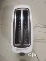 Bread toaster