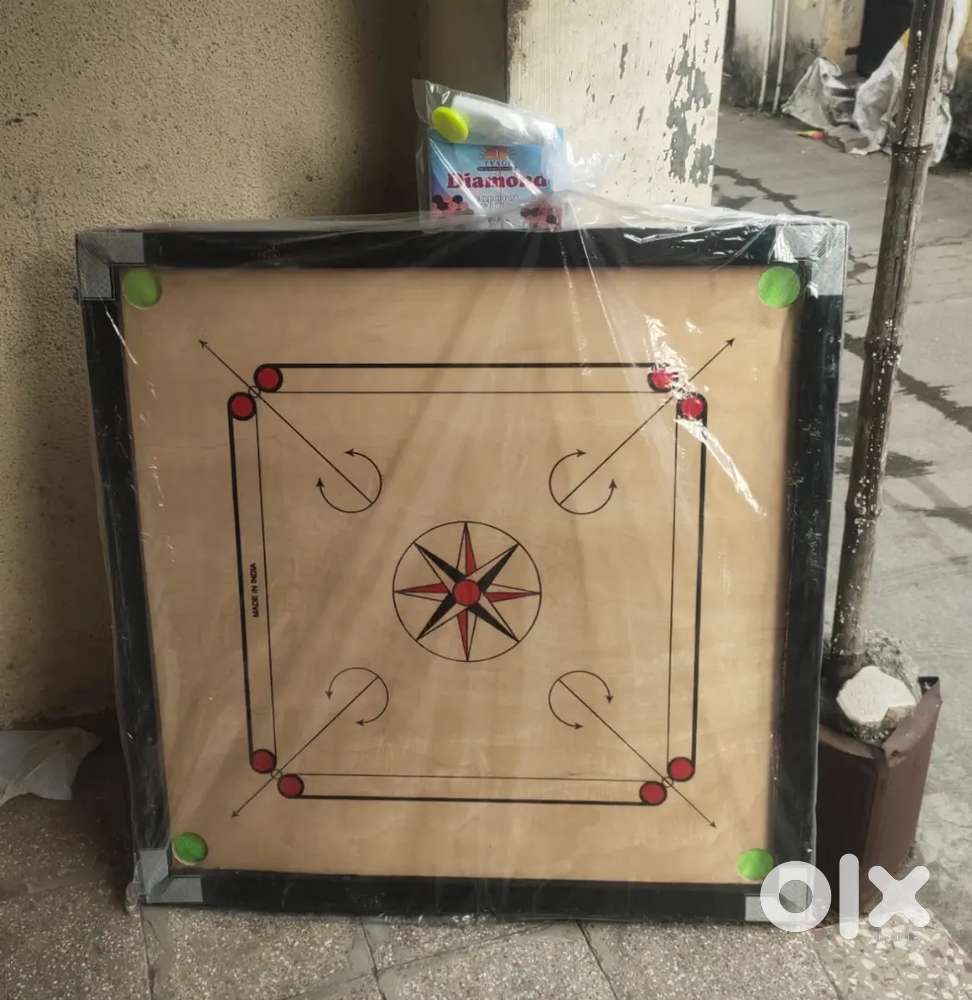 CARROM BOARD