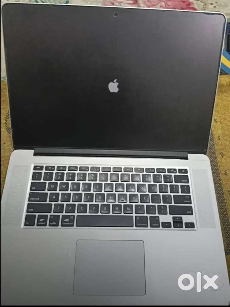 Hi guys i want to sell my mac laptop