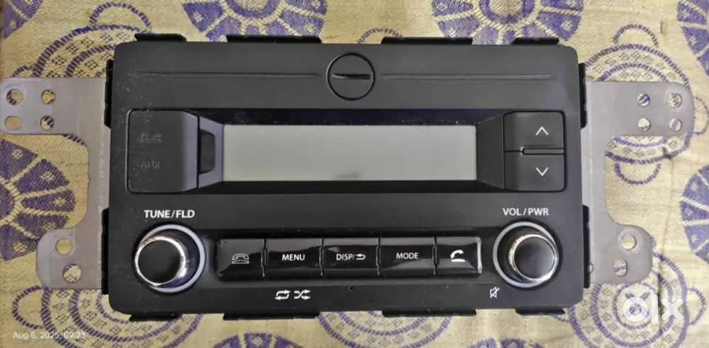 Alto K10 6 month old bilkul okay Hai original stereo hai