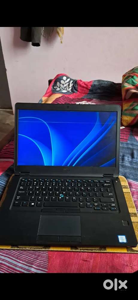Dell laptop i7. 8 gen