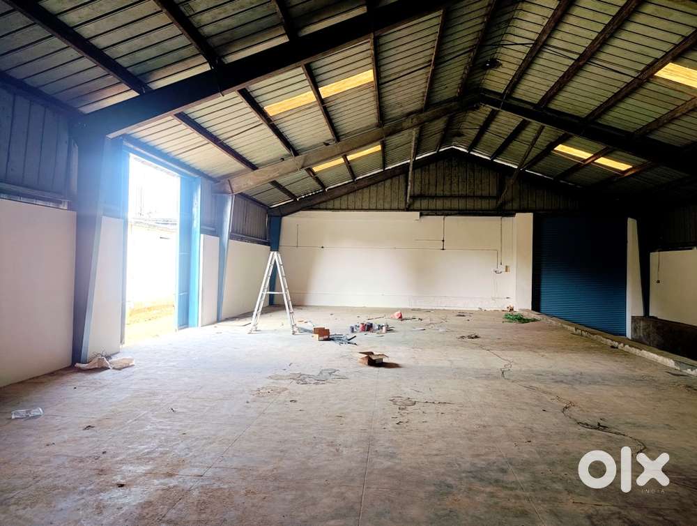 7500 Square feet Godown for rent