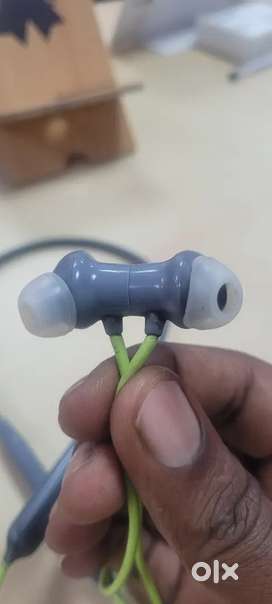Oneplus bullets Z2 bluetooth headset