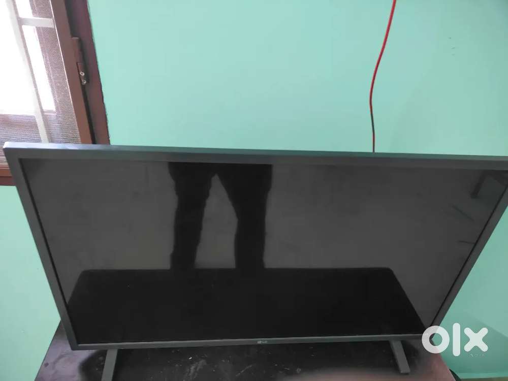 LG 32 inch LED TV. Not working. To be taken as Scrap