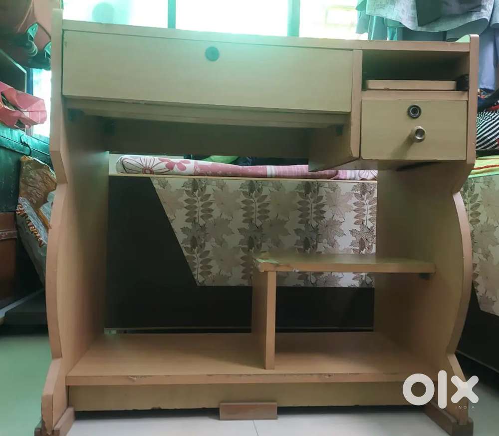 Study table/computer table