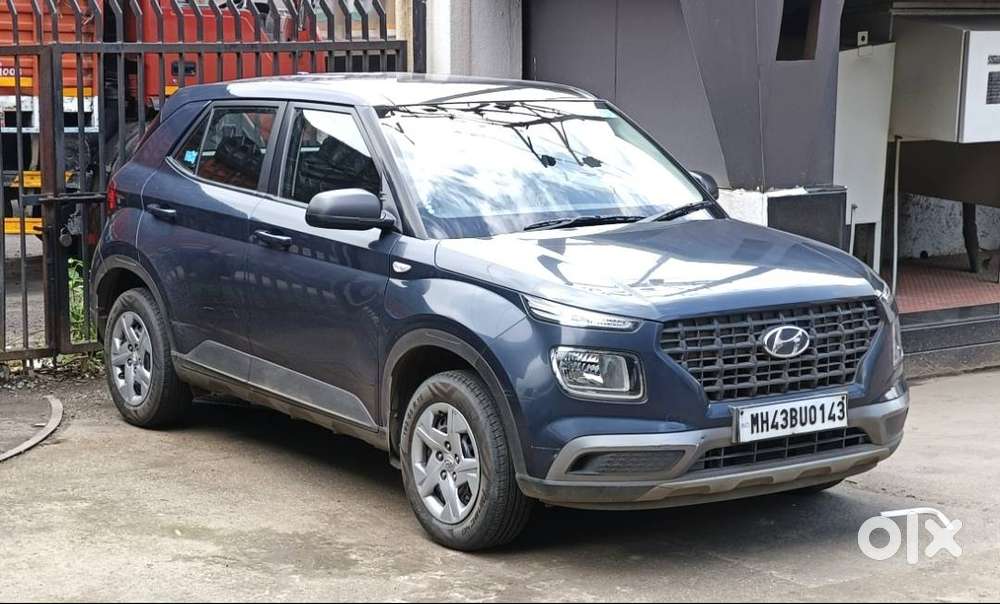 Vanue car in very good condition