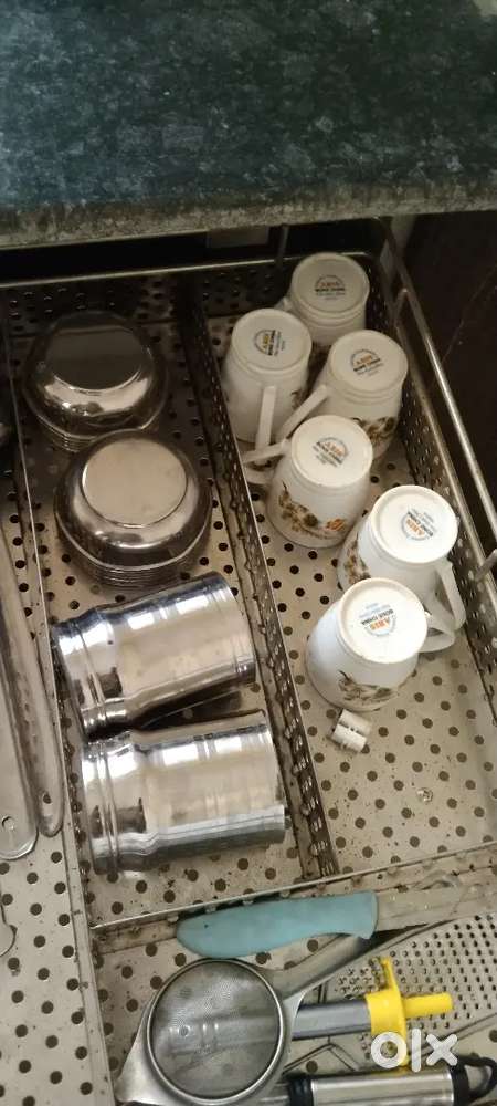 Napiertown apartment 3 bedroom hall kitchen 2 letbath full furnished