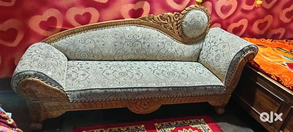 Couch/diwan wooden