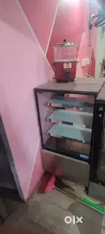 Display counter warmer