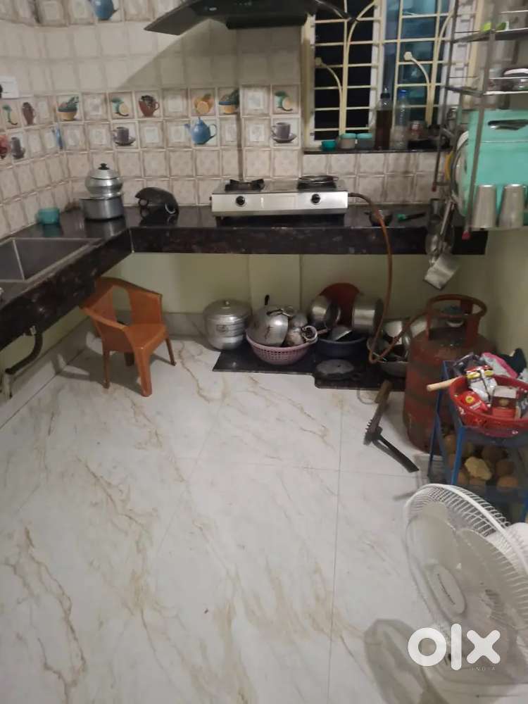 Need working ladies bachelor's in my 2 bhk flat at chakeisihani