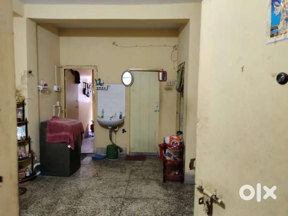 Need a 2bhk girl flatmate urgently