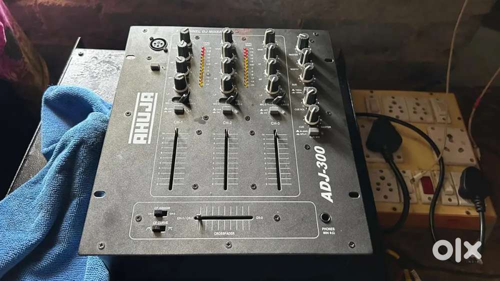 Ahuja Adj 300 dj mixer