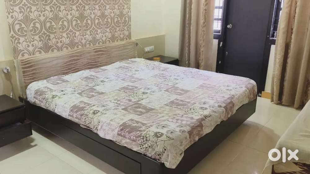 Beautiful 1 bhk furnished independent house near Sadhuvaswani Road