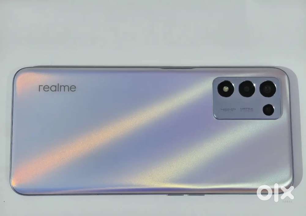 Realme 9 Speed Edition.8+8GB /128GB . Snapdragon 778G. 144hz display.