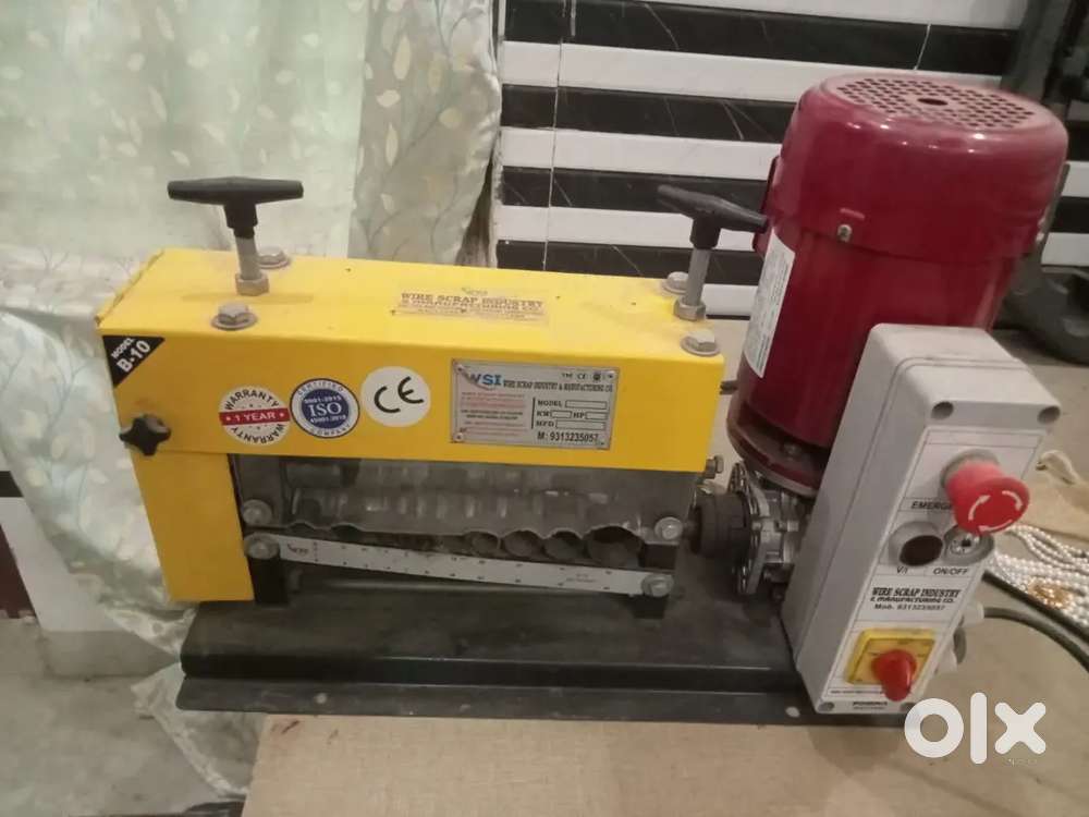 Wire uncovering machine