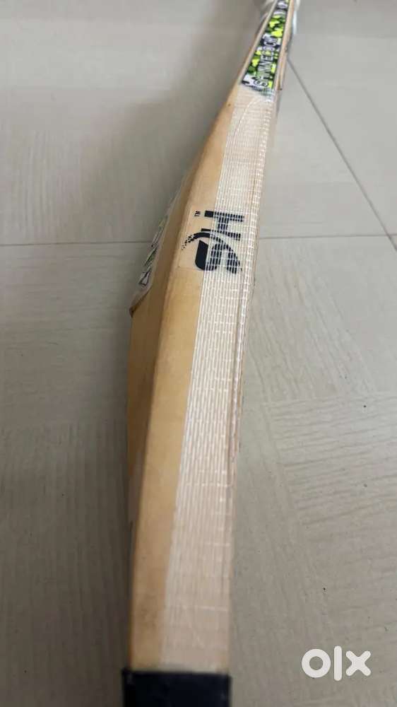 New Leather ball cricket bat ( English Willow 3grade)