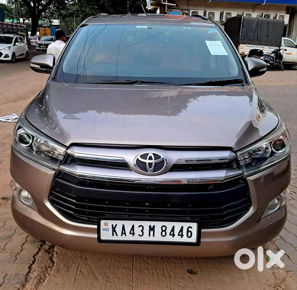 Toyota Innova Crysta 2.4 V, 2016, Diesel
