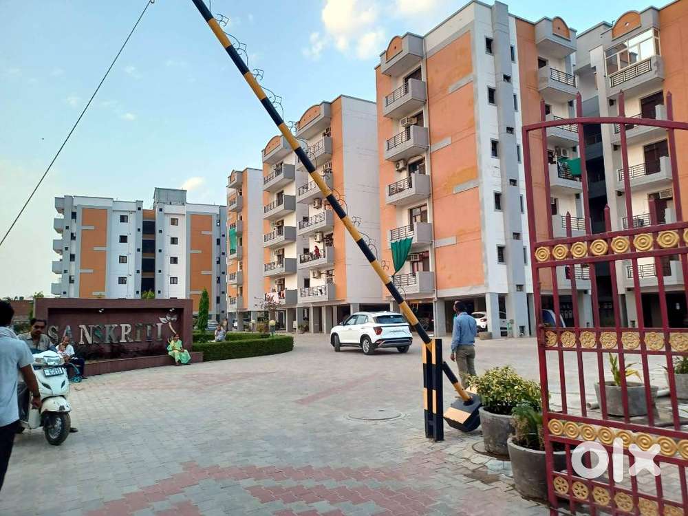 Perfect Vaastu compliant semi furnished 3BHK apartment with store room