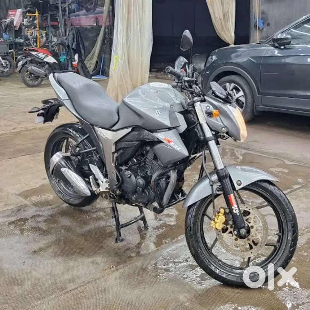Gixxer 150 in best working condition. 40 km/l mileage