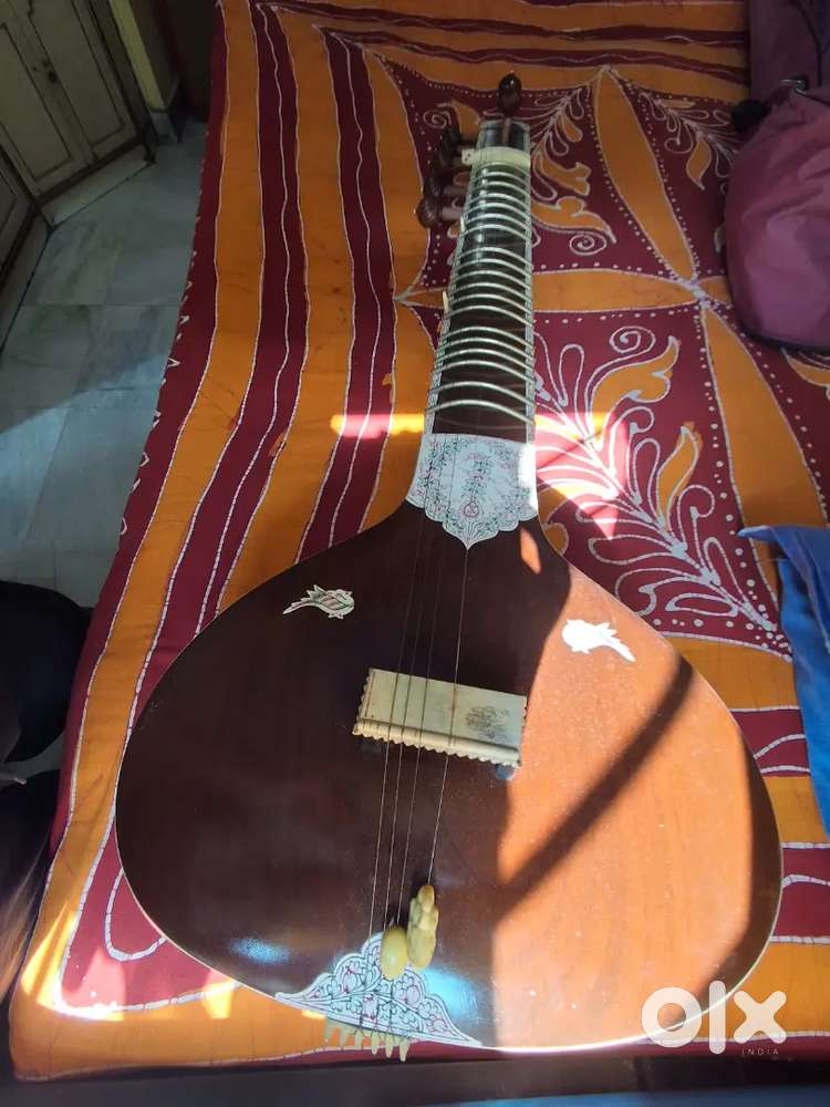7 strings sitar
