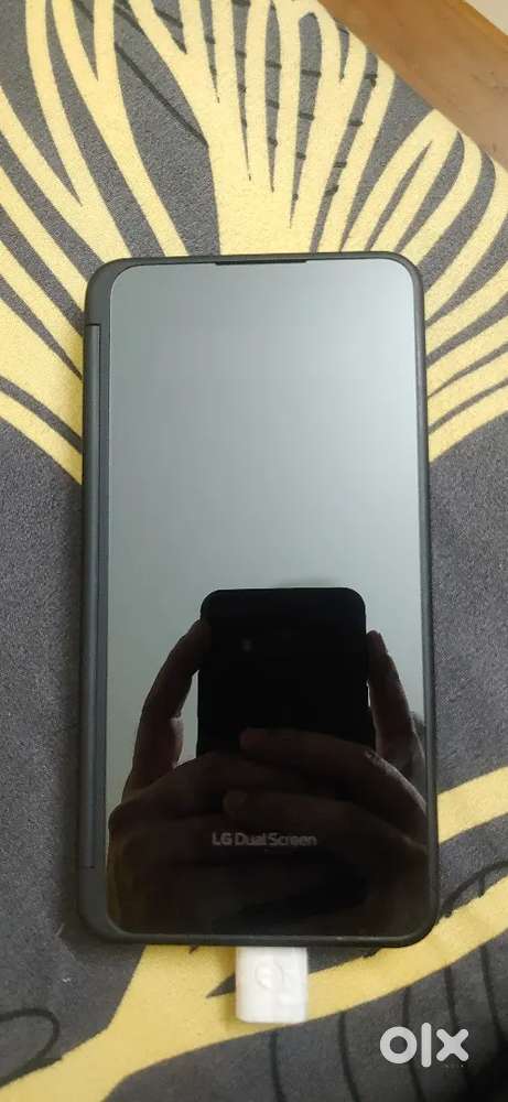 Lg g8x dual screen accessory