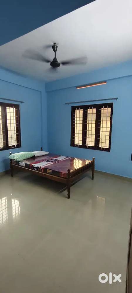 Furnished second floor apartment