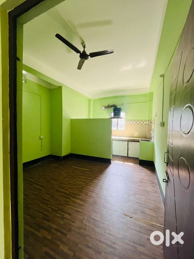 Attached bathroom and 24*7 drinking water available