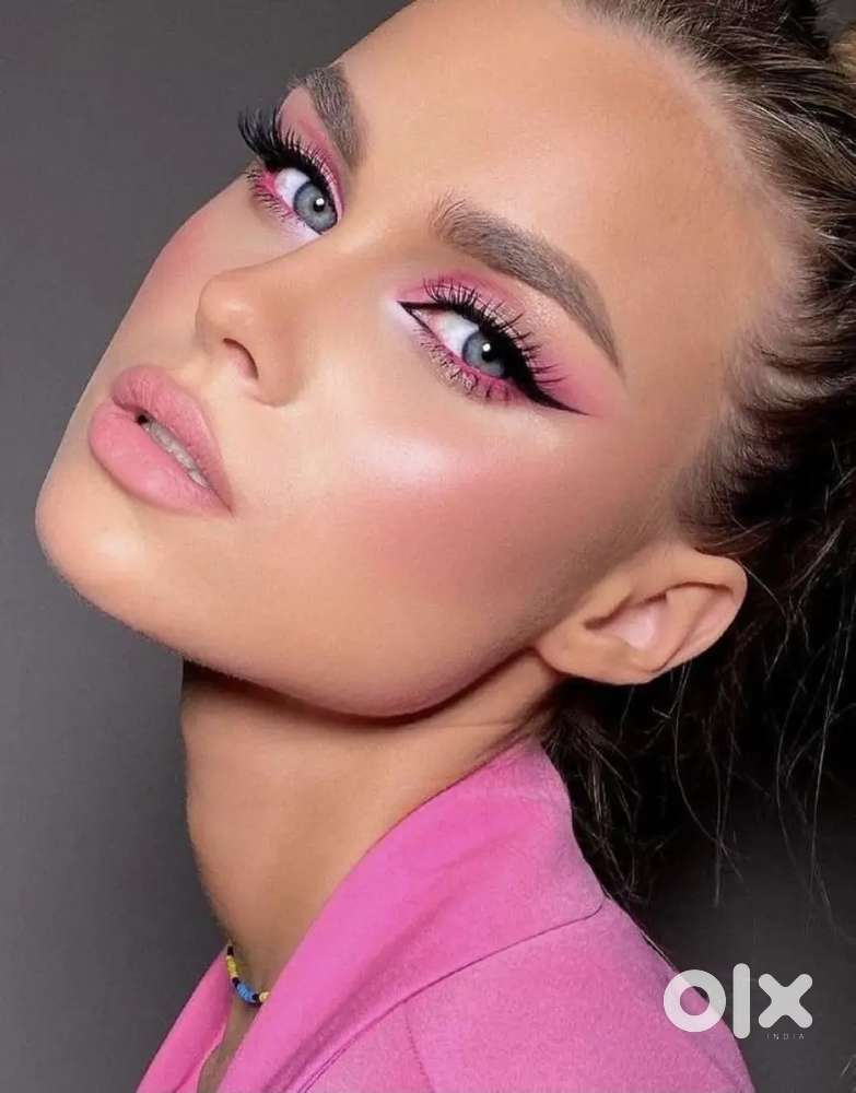 Unisex experienced female staff