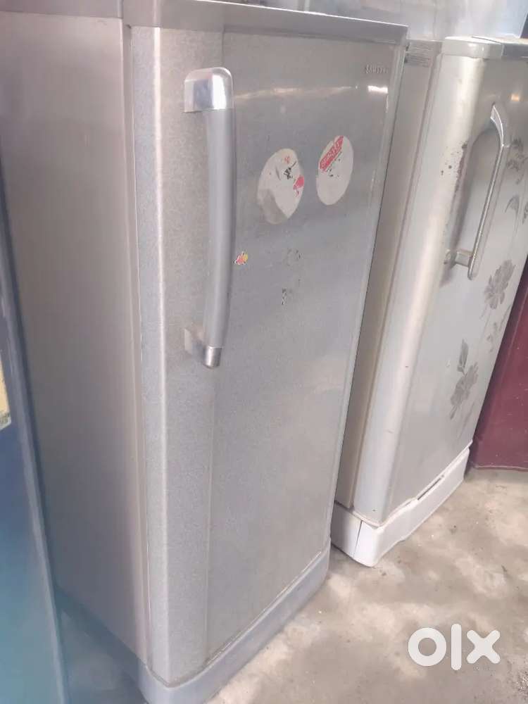 Single door double door Fridge Available Here
