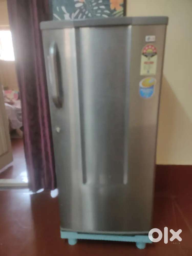 LG 185 ltrs single door excellent condition refrigerator 185 lts