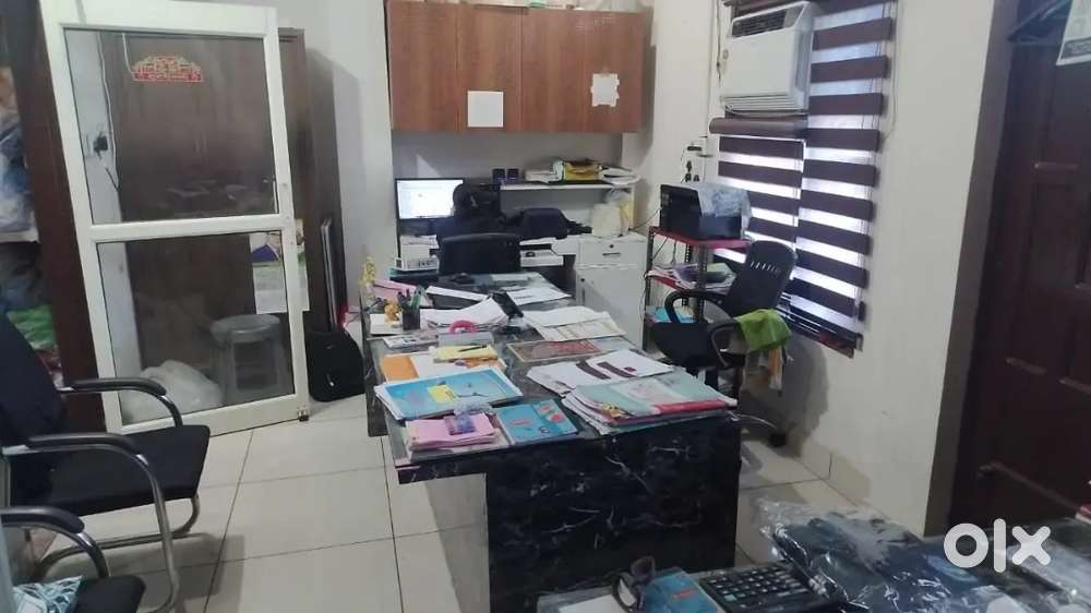 Accountant (only for girls)