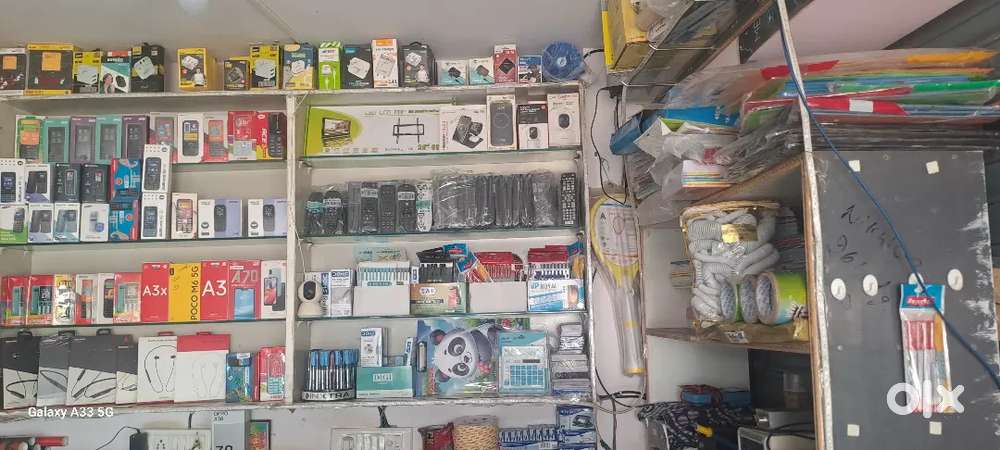 Sales person for mobile shop