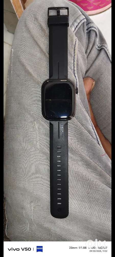 Noise smart watch
