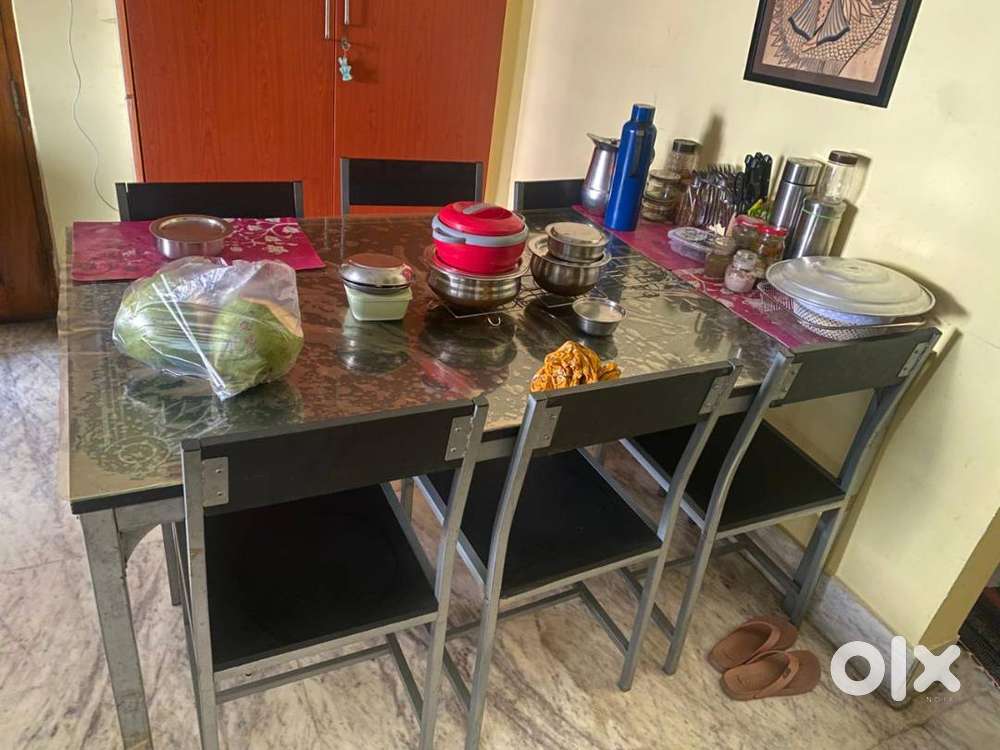 6-Seater Durian Dining Table for Sale – Excellent Condition!