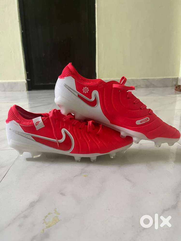 NIKE FOOTBAL BOOTS