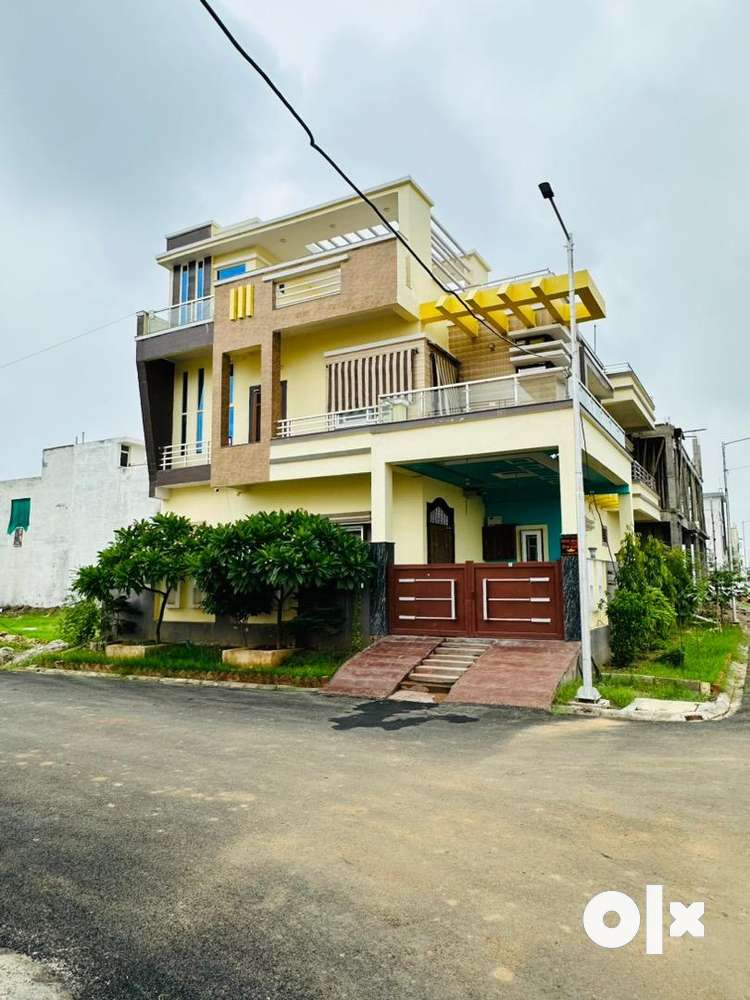 2021 Sqft. newly constructed 6 BHK house