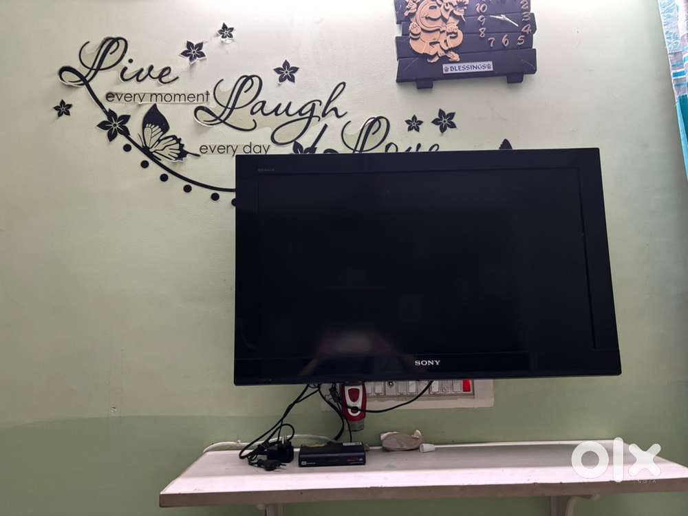 Sony Bravia TV with Wall Mount & Setup Box()32 inches