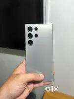 Samsung galaxy S24 ultra with all accessories