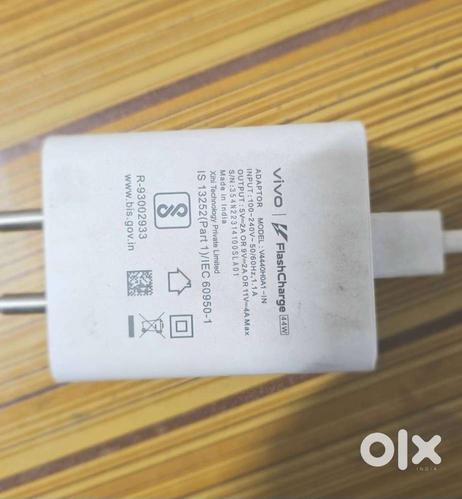 Vivo 44W Flashcharge Type C Charger (Adapter With Cable)