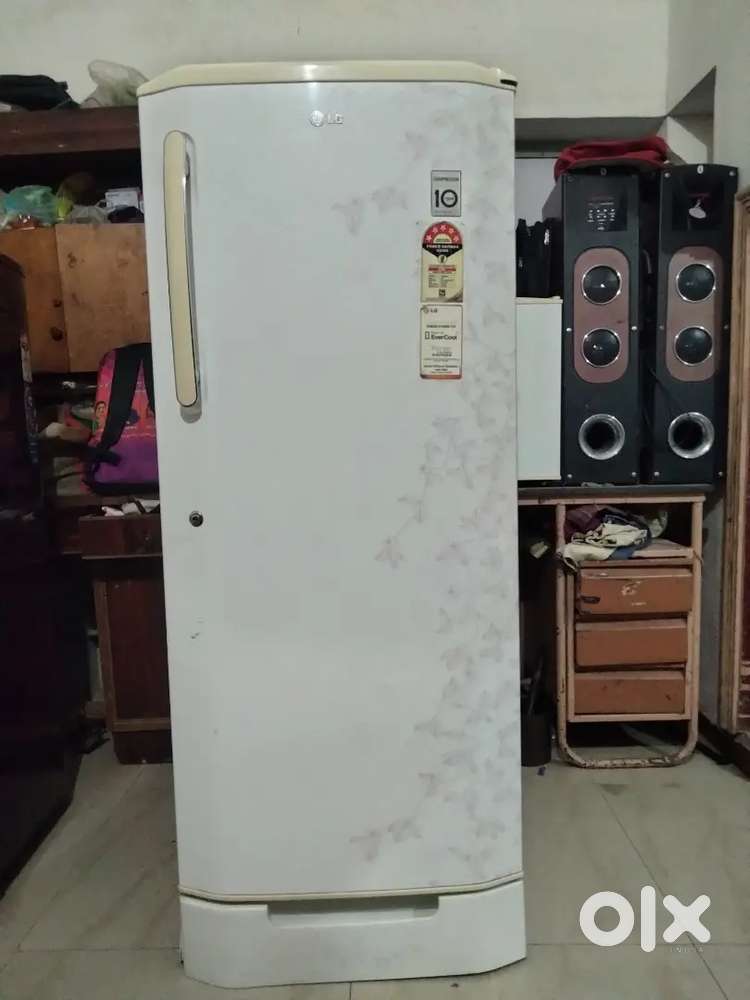 Sekand fridge mate malo.