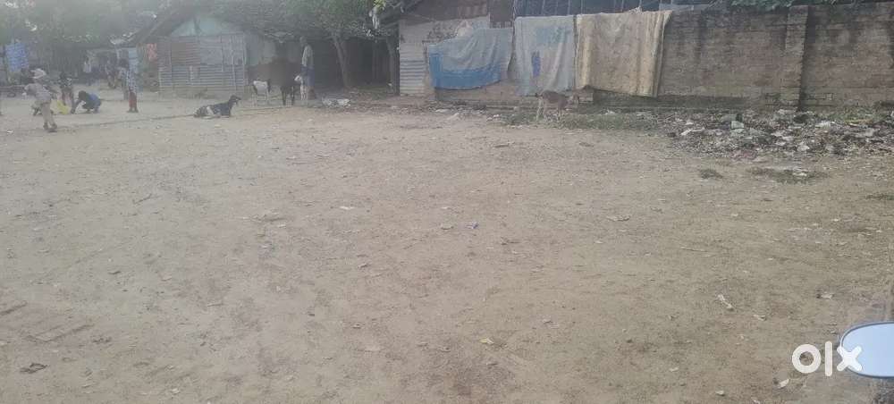 बरहपुरा में मुस्लिम एरिया का जमीन है मुस्लिम लोग संपर्क करें।