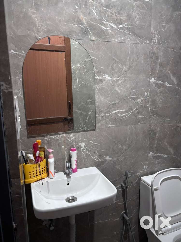 3bhk semi furnished flat in  khatipura