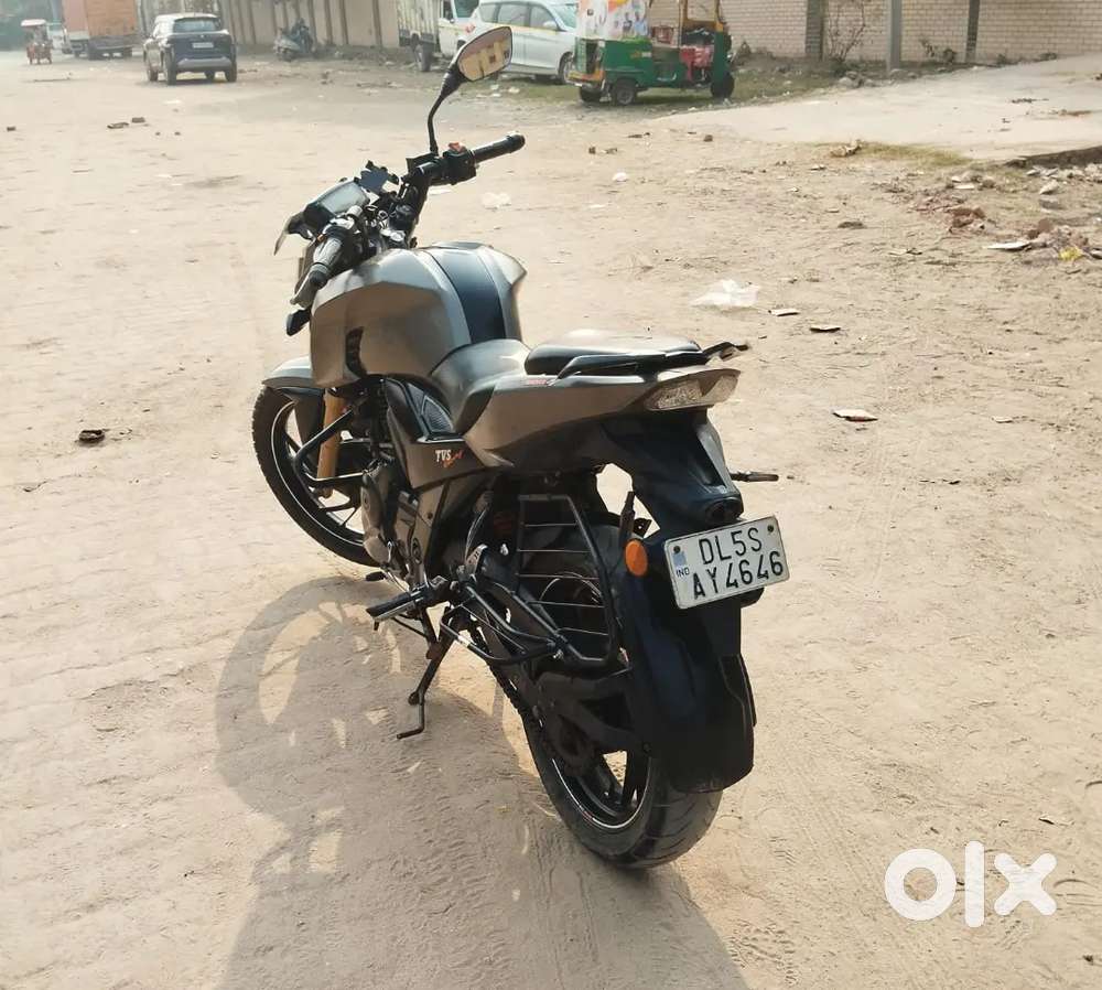 Apache 200 sport bike