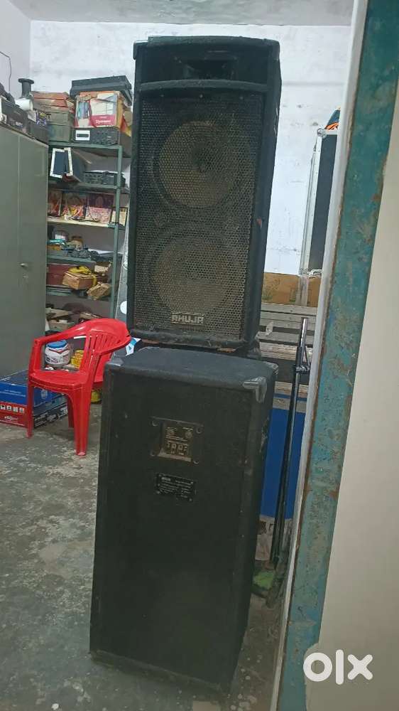 12 inch speakers selling in just 12000